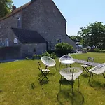 Holiday home A L Ombre Des Tilleuls *